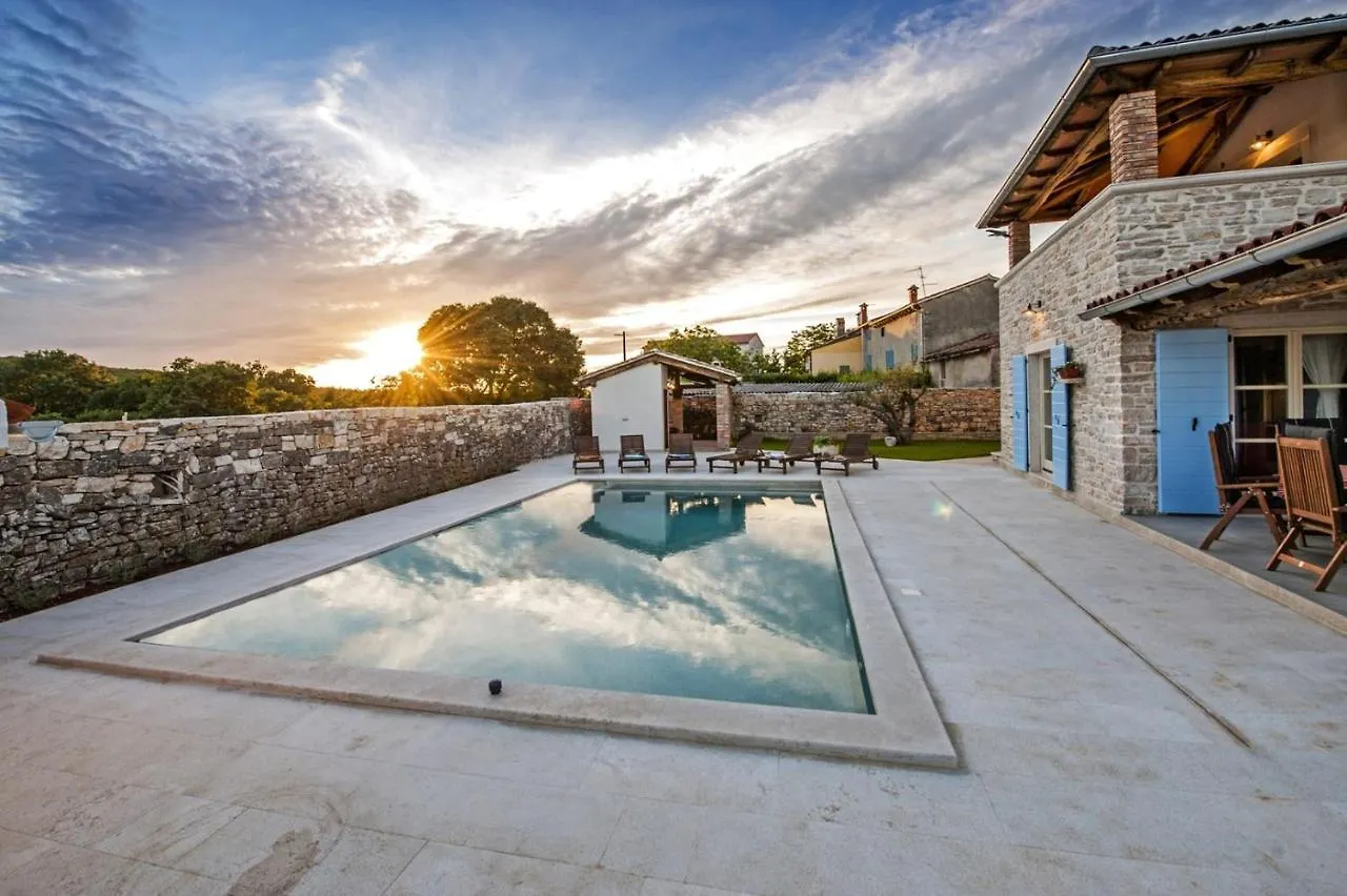 Exclusive Villa Tomani With Private Pool Krmed 0*,